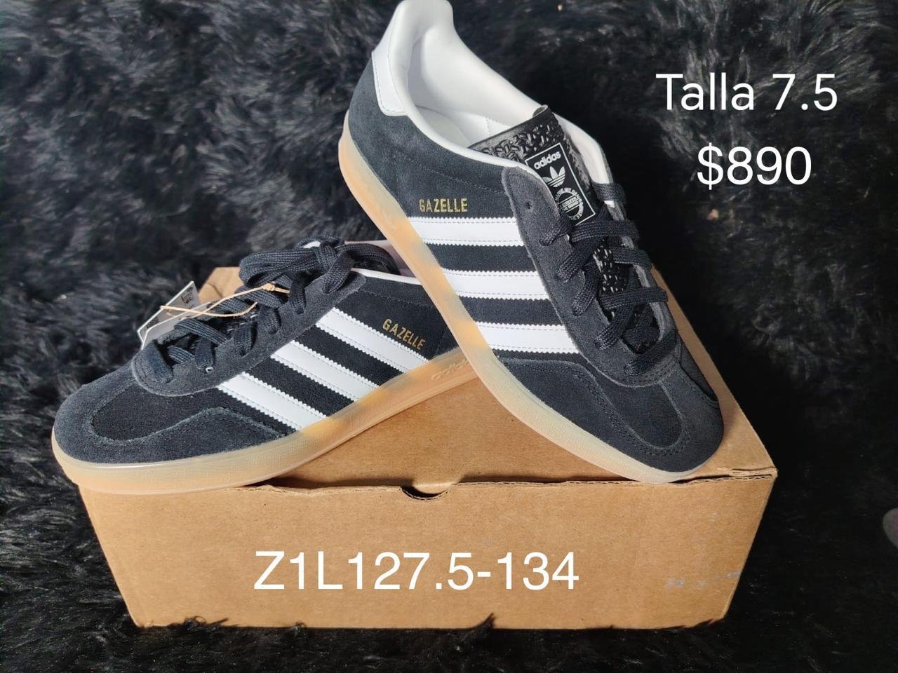 Tenis Adidas Gazelle Indoor azul marino talla 27.5 MX en su caja