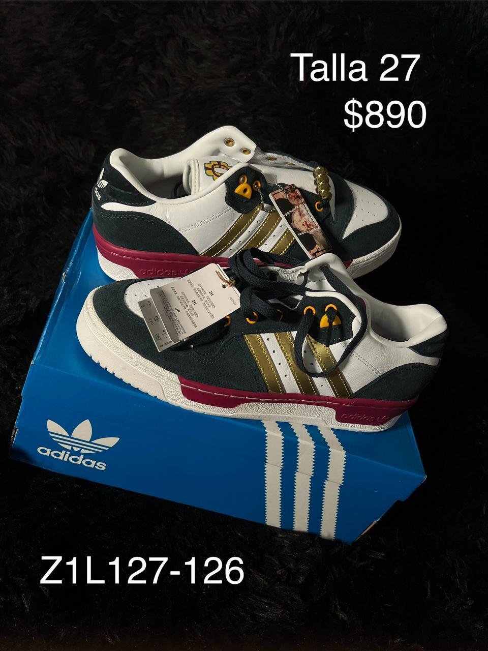 Tenis Adidas Rivalry Low blanco con negro y dorado talla 27 MX en su caja