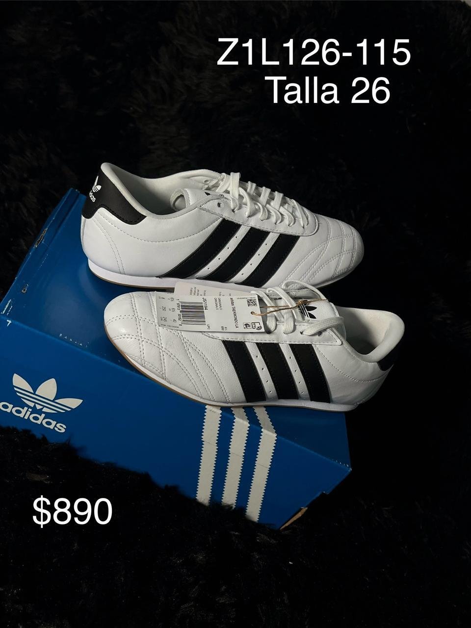 Tenis Adidas Taekwondo blanco con negro talla 26 MX en su caja