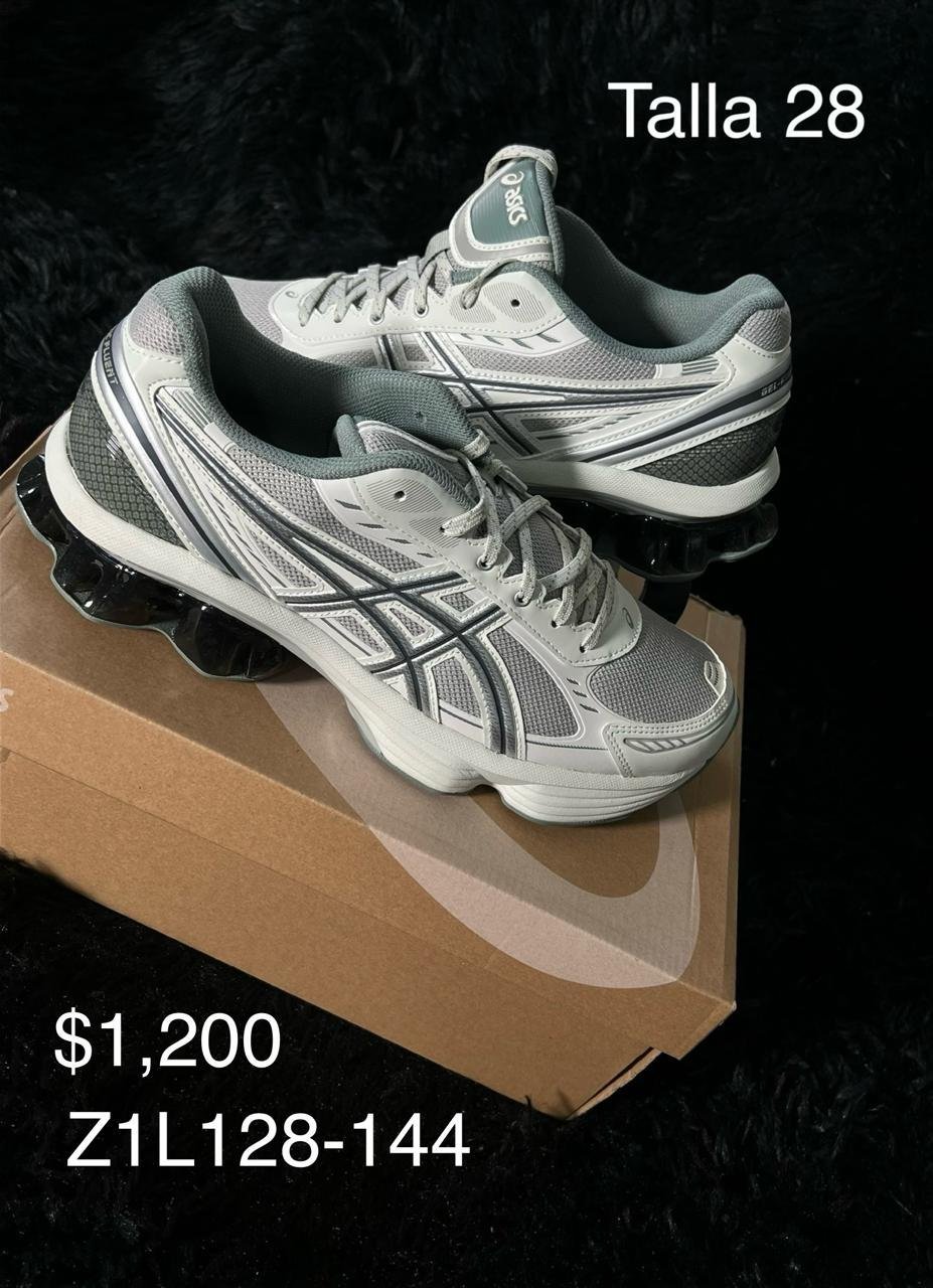 Tenis ASICS gris con plata talla 28 MX en su caja