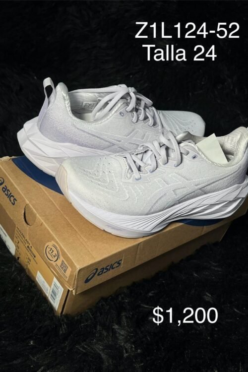 Tenis ASICS Novablast blanco talla 24 MX en su caja