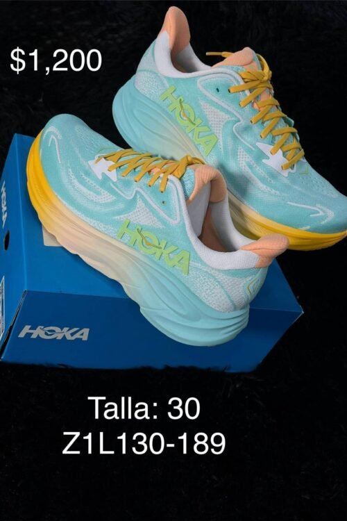 Tenis Hoka azul cielo talla 30 MX en su caja