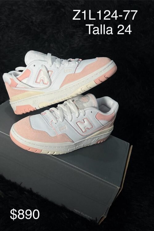 Tenis New Balance 550 blanco con rosa talla 24 MX en su caja