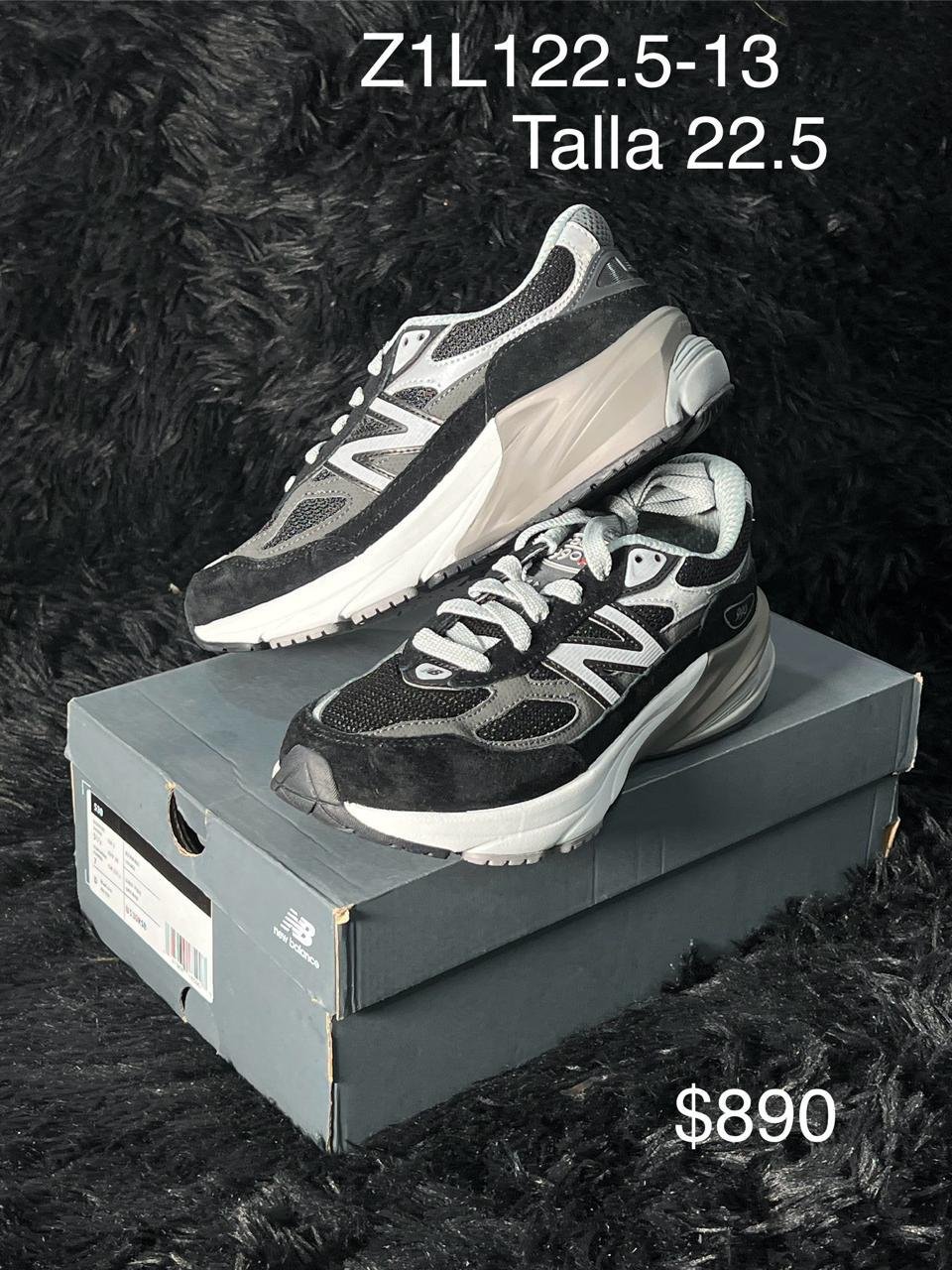Tenis New Balance 990v6 negro con gris talla 22.5 MX en su caja