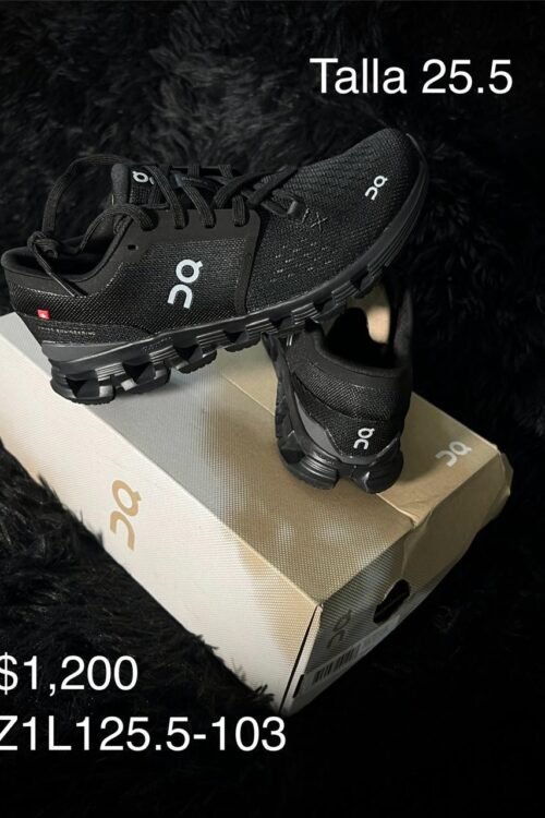 Tenis On Cloud negro talla 25.5 MX en su caja