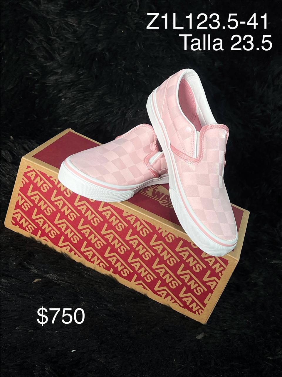 Tenis Vans Slip-On cuadros rosa talla 23.5 MX en su caja